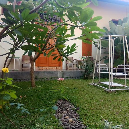 Doeloerkoe Homestay Solo Exteriör bild