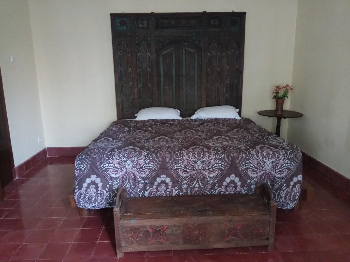 Doeloerkoe Homestay Solo Exteriör bild