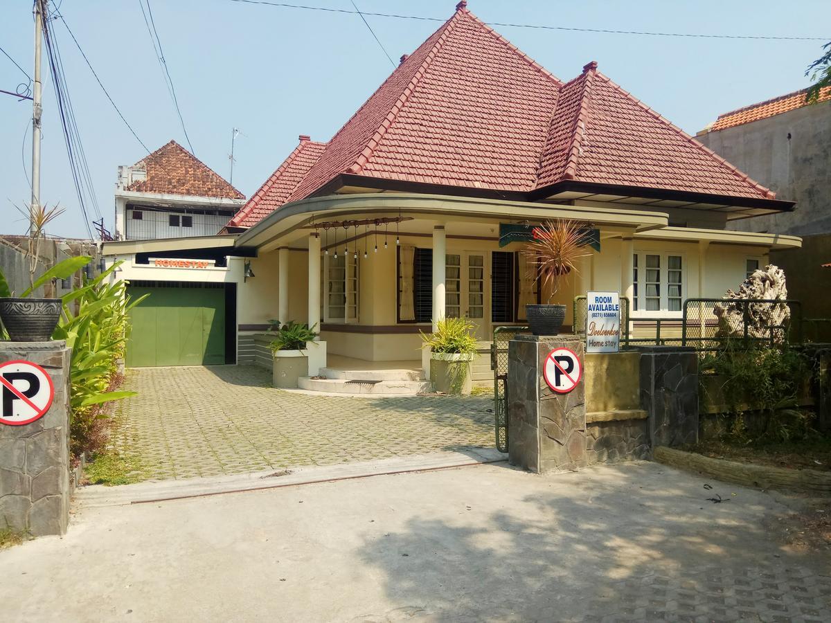 Doeloerkoe Homestay Solo Exteriör bild