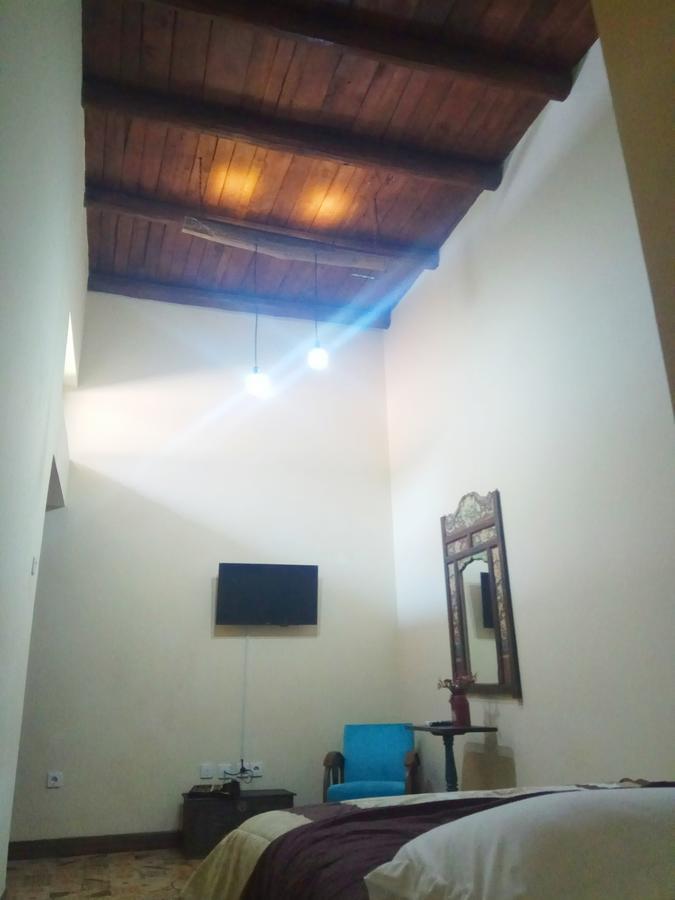 Doeloerkoe Homestay Solo Exteriör bild