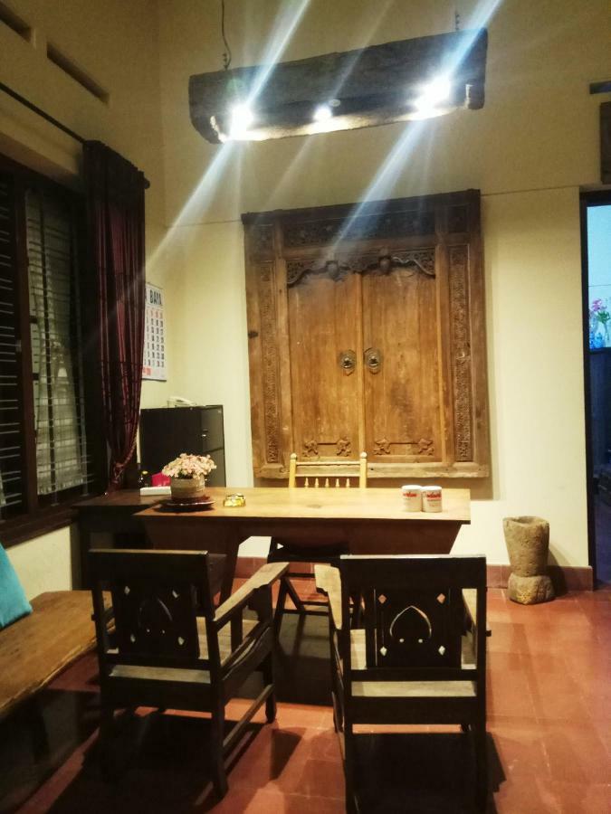 Doeloerkoe Homestay Solo Exteriör bild